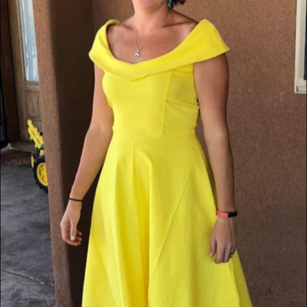 Yellow 1950’s Off-Shoulder Dress